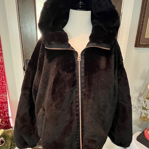 - Lucky Brand XL Faux Fur Black Jacket - Picture 3 of 12